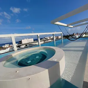https://incredible-beautiful-studio-steps-from-the-beach-by-yeah.quintano-roohotels.com