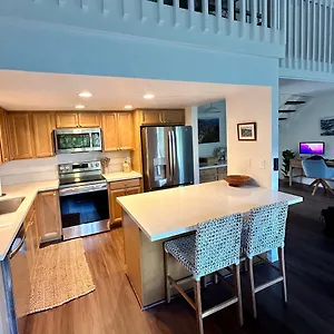 https://puamana-maluhia-two-bedroom-two-bath-condo.hotelsinhawaii.org